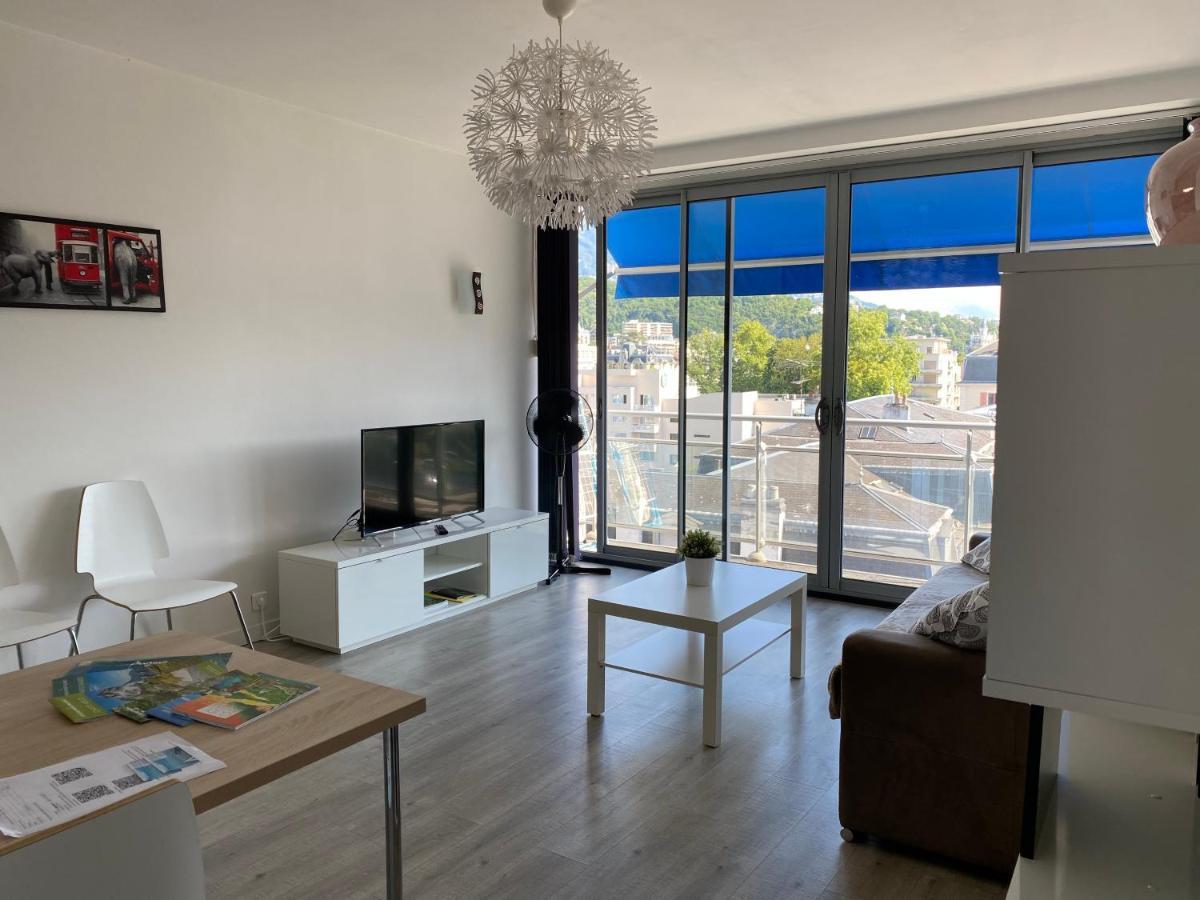 Apartment Moderne Et Lumineux Centre Aix Les Bains Aix-les-Bains