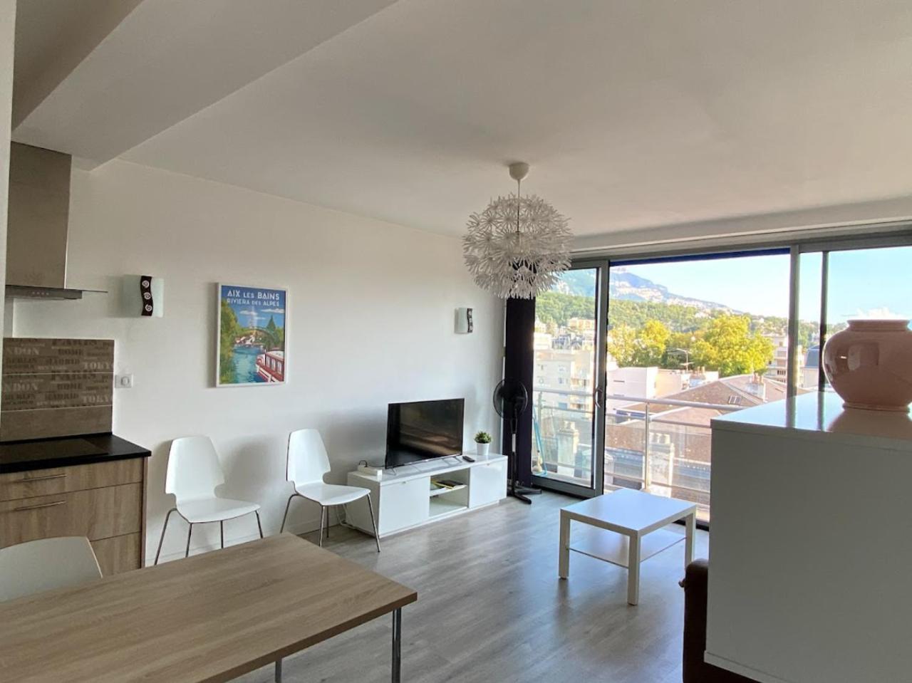 Moderne Et Lumineux Centre Aix Les Bains Apartment Aix-les-Bains